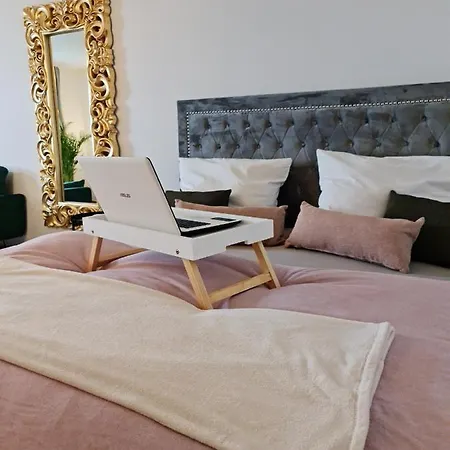 Deluxe Mit Terrasse Duisburg