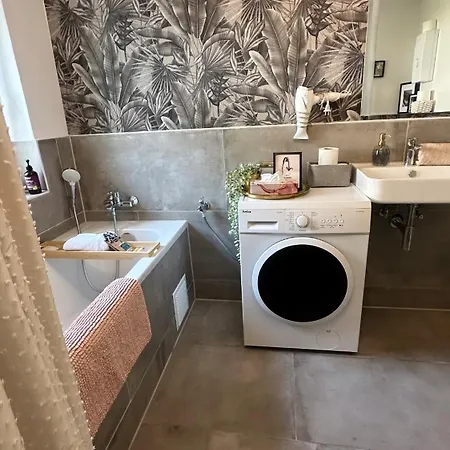 Deluxe Mit Terrasse Duisburg