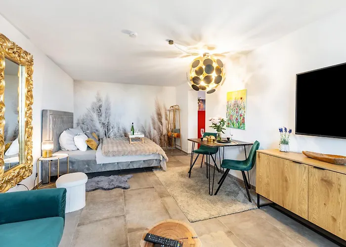 Deluxe Mit Terrasse 公寓 *